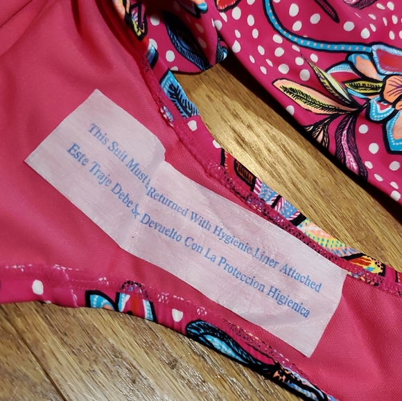 Tabitha Brown Pink Floral Print Front Cutout One Piece Swimsuit & TAB MAGAZINE! - Picture 5 of 8